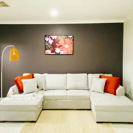 Kellyville 5Br Near Park And Shopping Mall 外观 照片