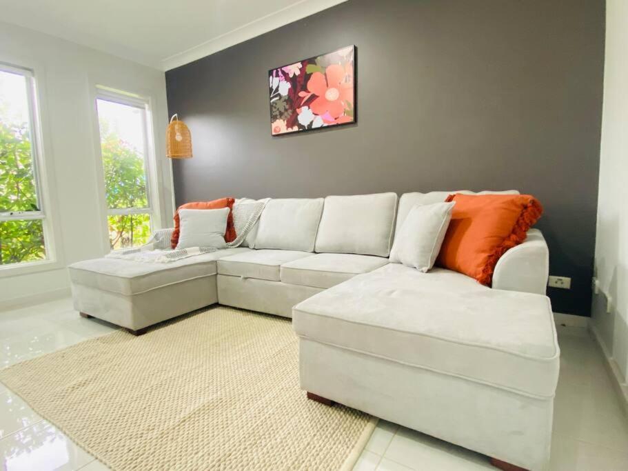 Kellyville 5Br Near Park And Shopping Mall 外观 照片